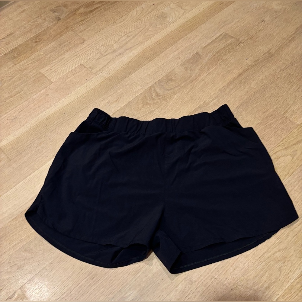 MONO B Women's Black Shorts